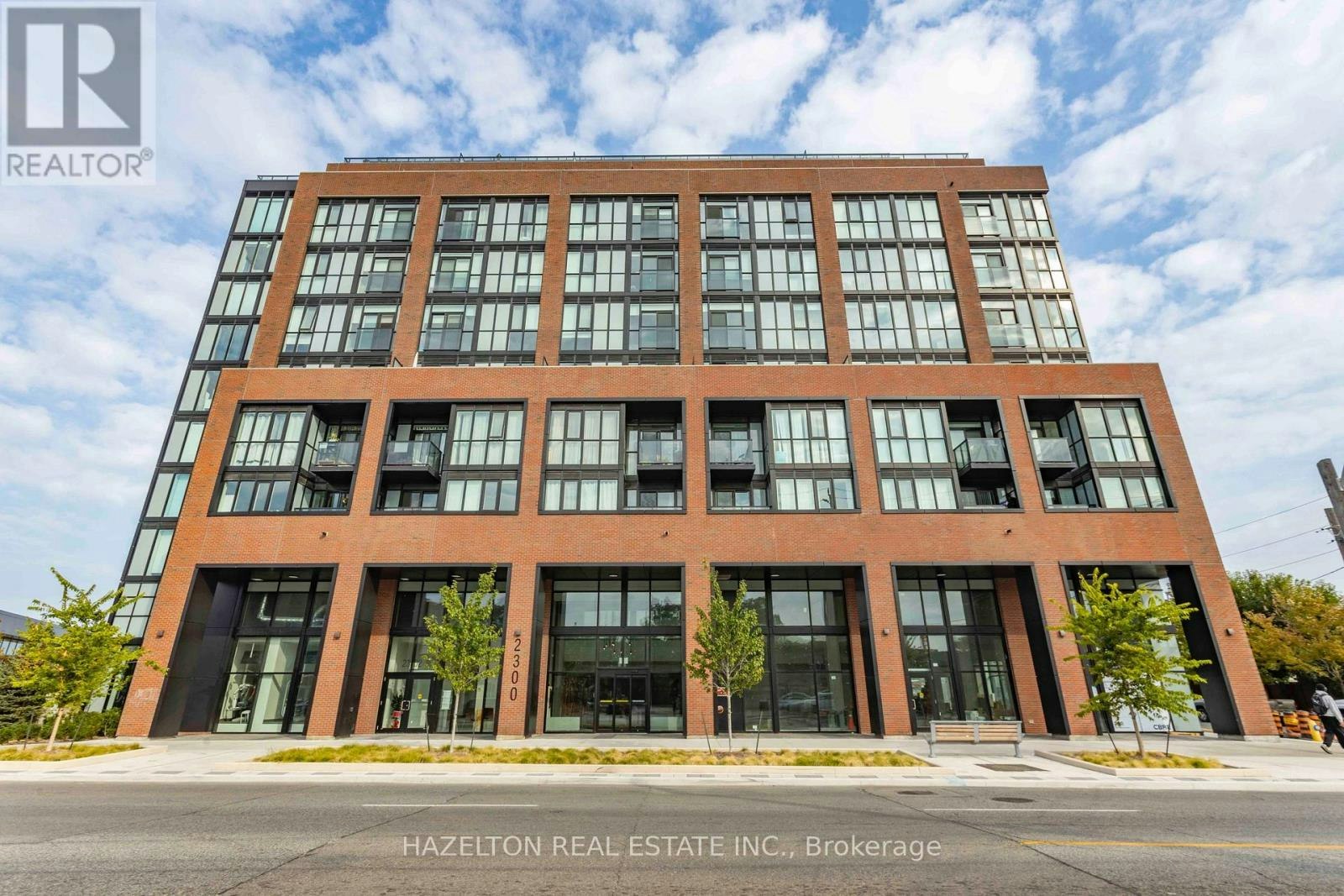 804-2300 St Clair Avenue W, Toronto, ON, M6N 0B3 - 2