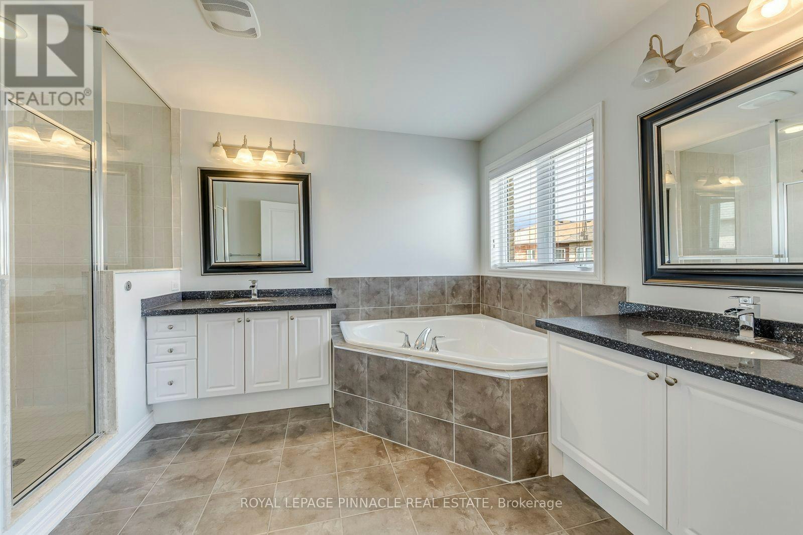 3111 Robert Brown Boulevard, Oakville, ON, L6M 0P9 - 24