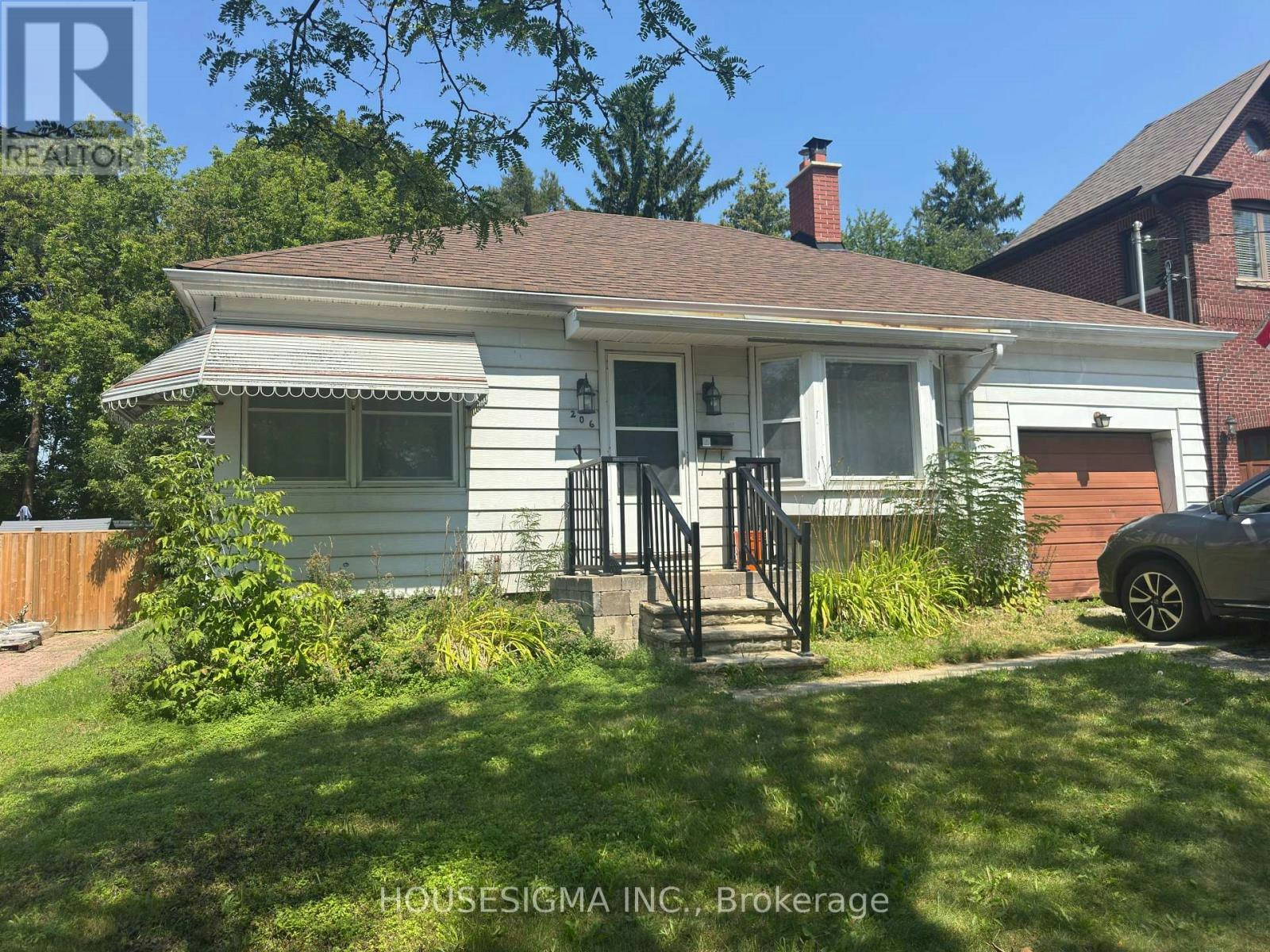 MAIN-206 Burnett Avenue, Toronto, ON, M2N 1V8