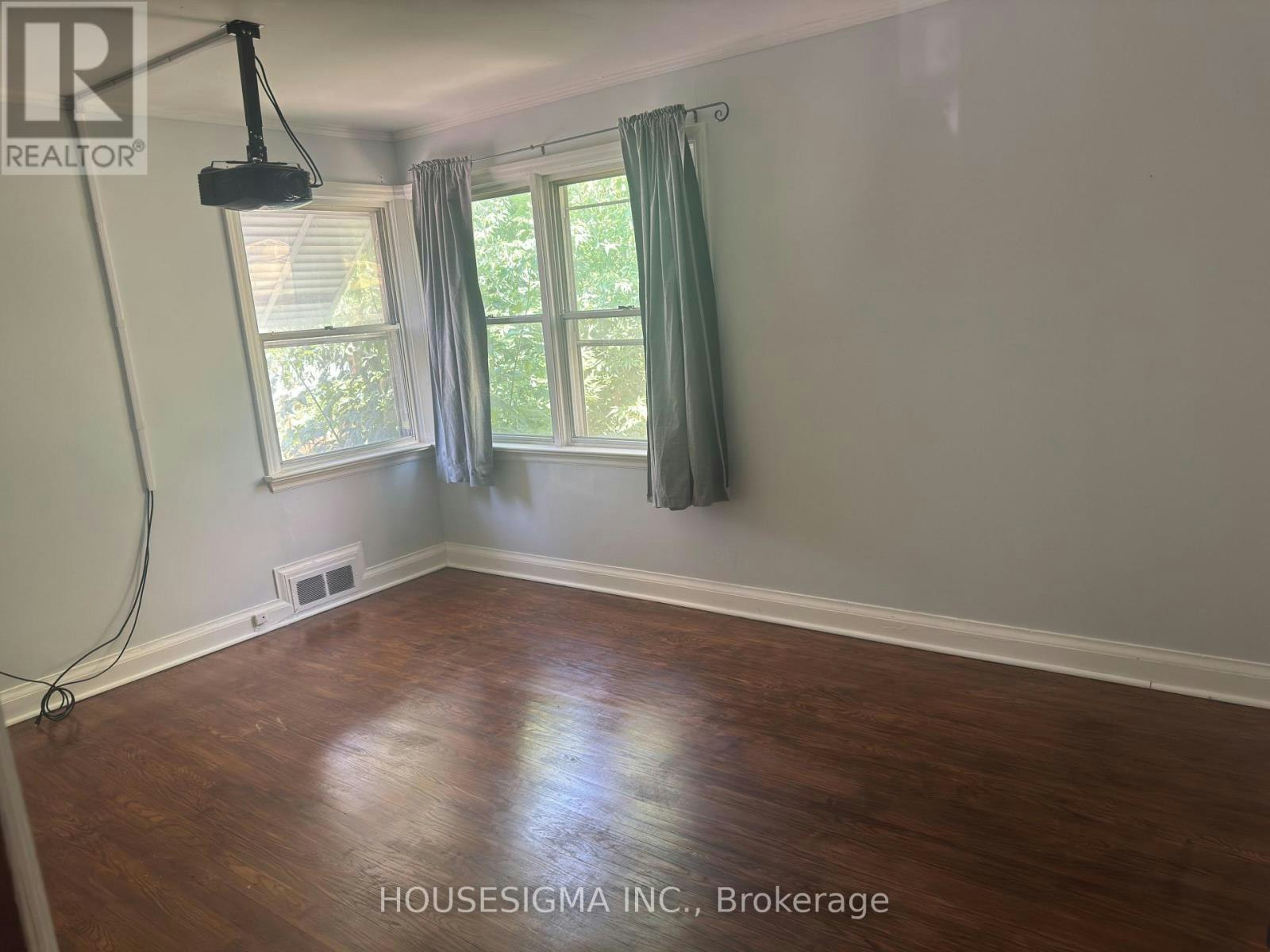 MAIN-206 Burnett Avenue, Toronto, ON, M2N 1V8 - 11