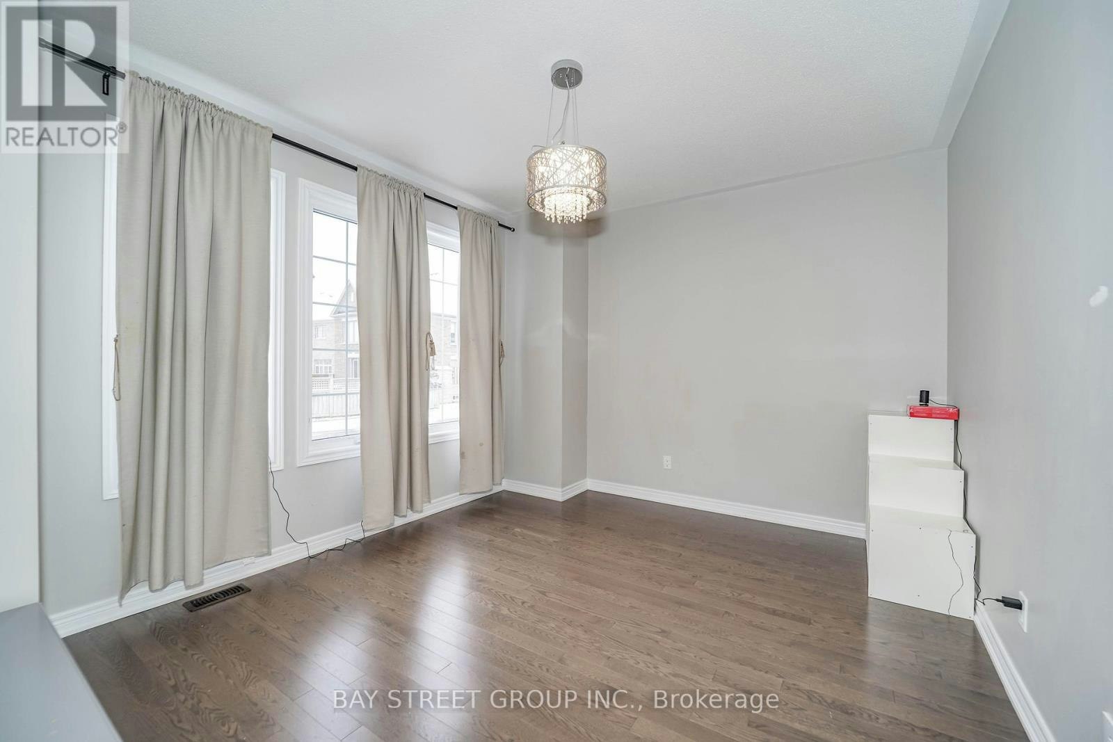 7 Gordon Landon Drive, Markham, ON, L6B 0X9 - 10