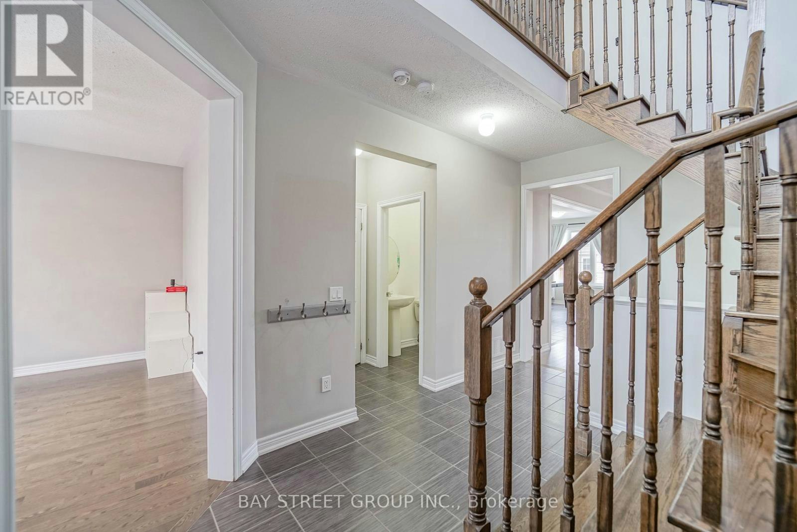 7 Gordon Landon Drive, Markham, ON, L6B 0X9 - 9