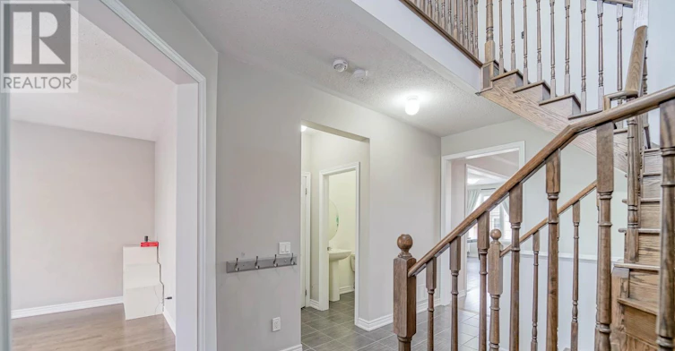 7 Gordon Landon Drive, Markham, ON, L6B 0X9 - 9