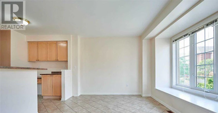 101-5030 Heatherleigh Avenue N, Mississauga, ON, L5V 2G7 - 4