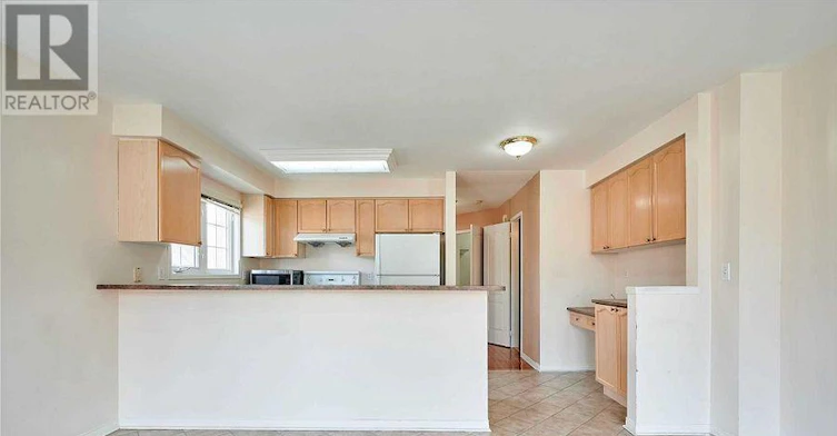 101-5030 Heatherleigh Avenue N, Mississauga, ON, L5V 2G7 - 5