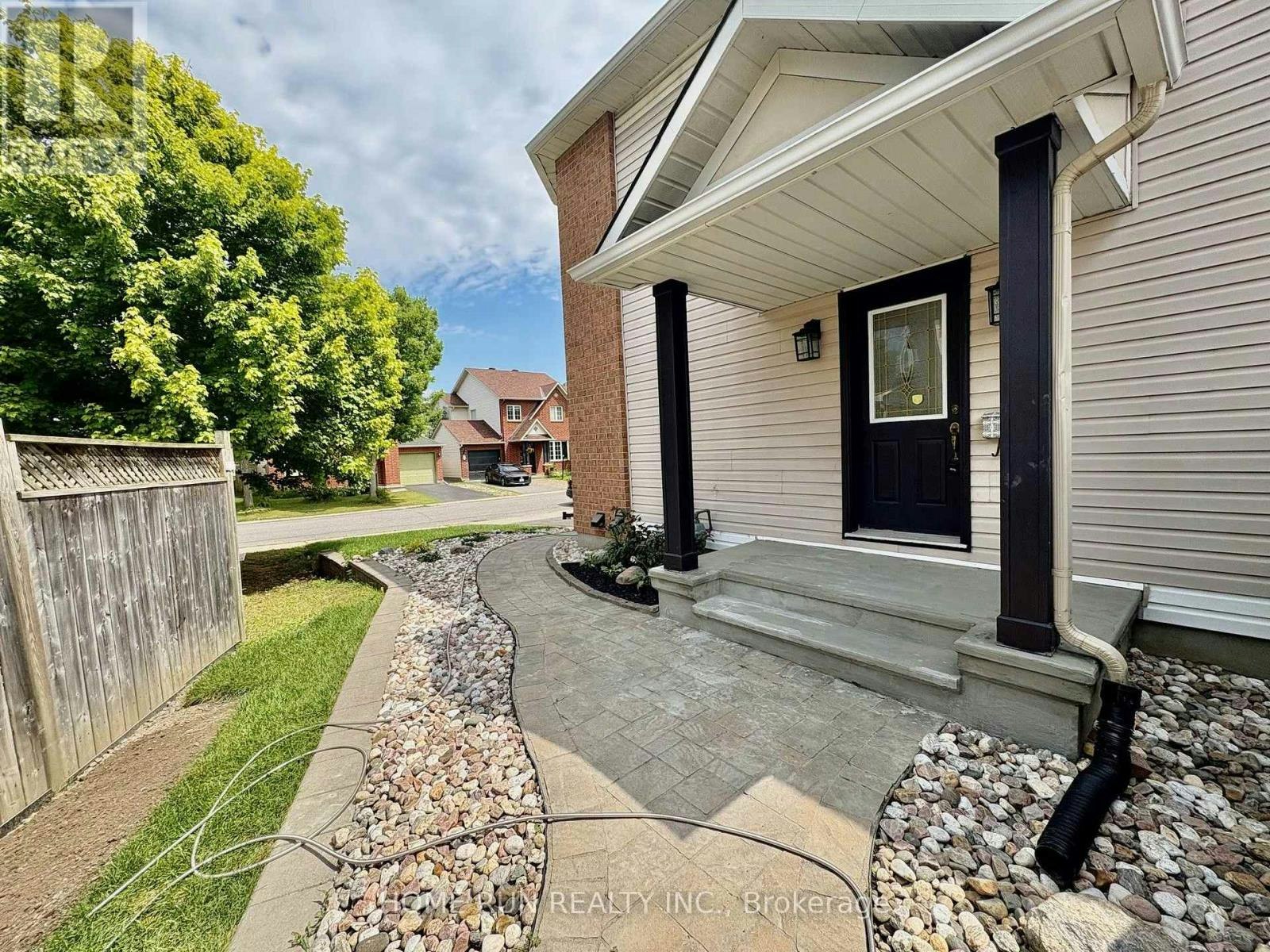 52 Collington Street, Ottawa, ON, K2G 6X3 - 3