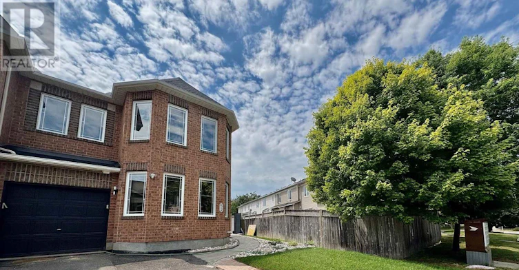 52 Collington Street, Ottawa, ON, K2G 6X3
