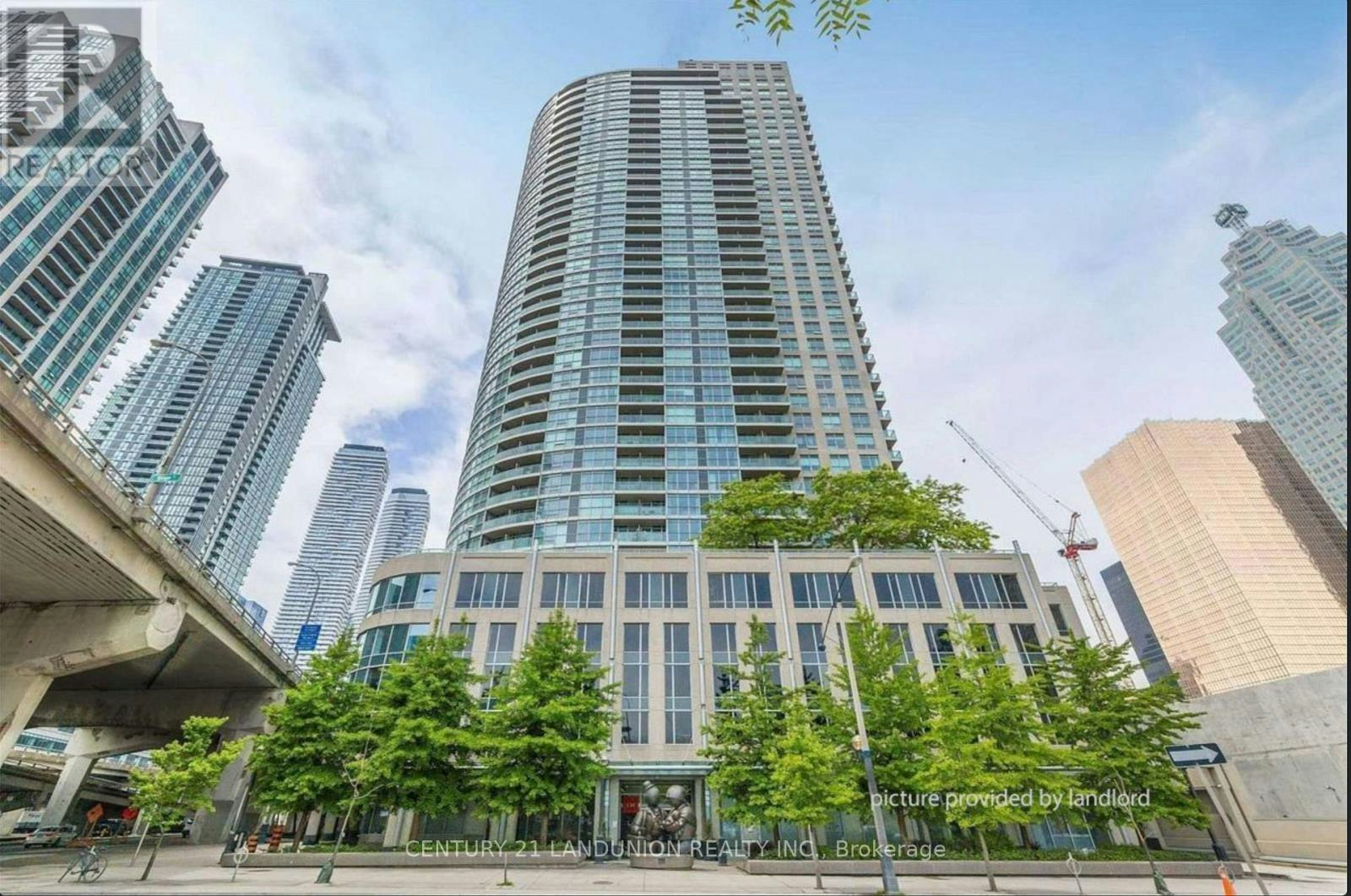 2714-18 Yonge Street, Toronto, ON, M5E 1Z8