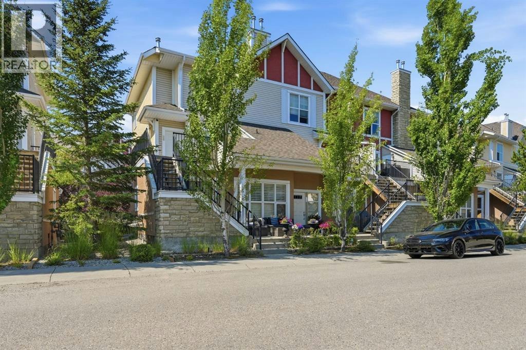 128 Springs Road West, Calgary, AB, T3H 5W2