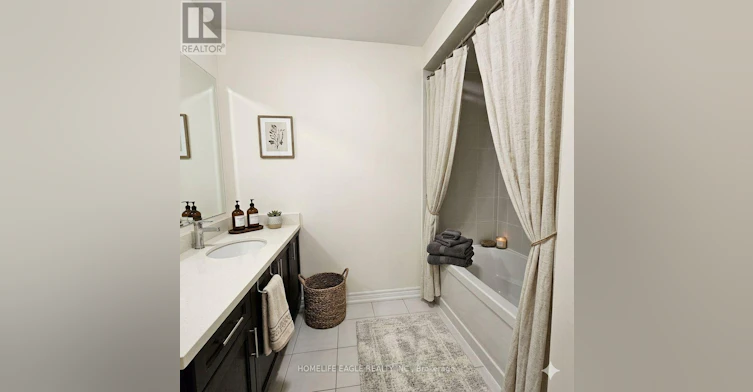 321 Silk Twist Drive, East Gwillimbury, ON, L9N 1R8 - 10