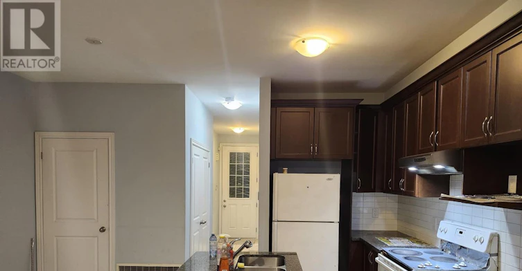 12 Pearman Crescent, Brampton, ON, L7A 4V8 - 4
