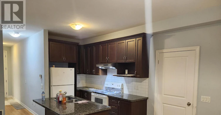 12 Pearman Crescent, Brampton, ON, L7A 4V8 - 2