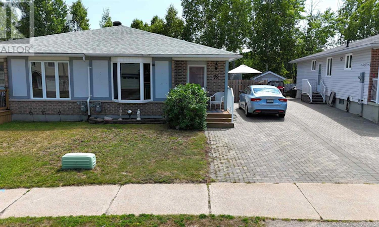 72 Farrell Crescent