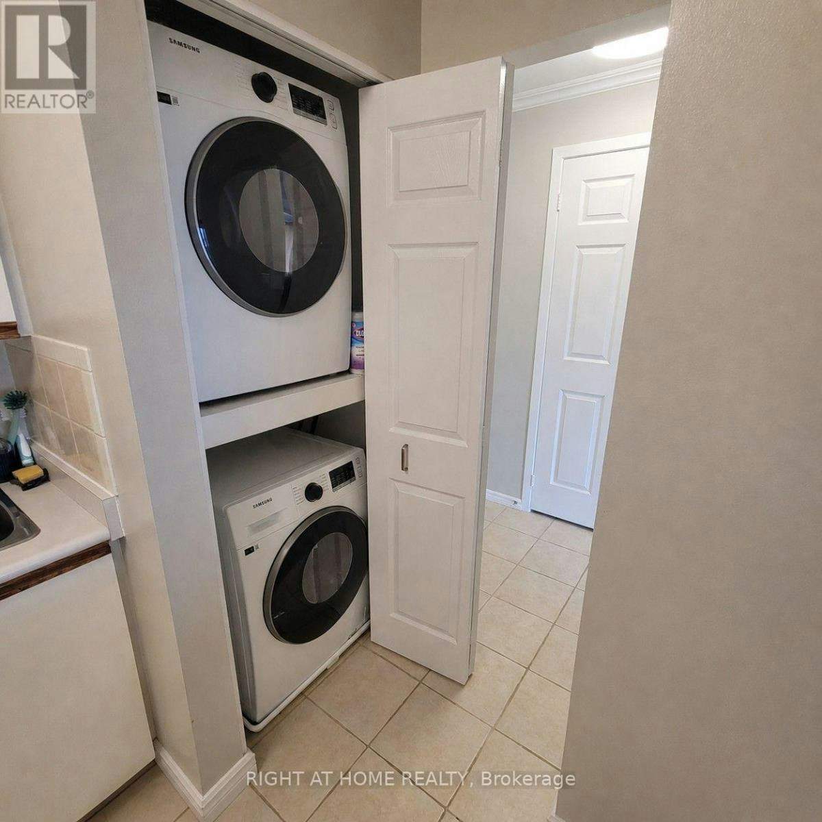 414-260 Brittany Drive, Ottawa, ON, K1K 4M2 - 14