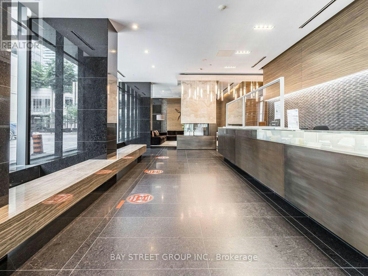 1909-770 Bay Street, Toronto, ON, M5G 0A6 - 4