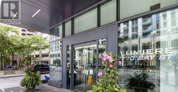 1909-770 Bay Street, Toronto, ON, M5G 0A6 - 2