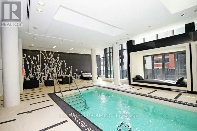 1909-770 Bay Street, Toronto, ON, M5G 0A6 - 8