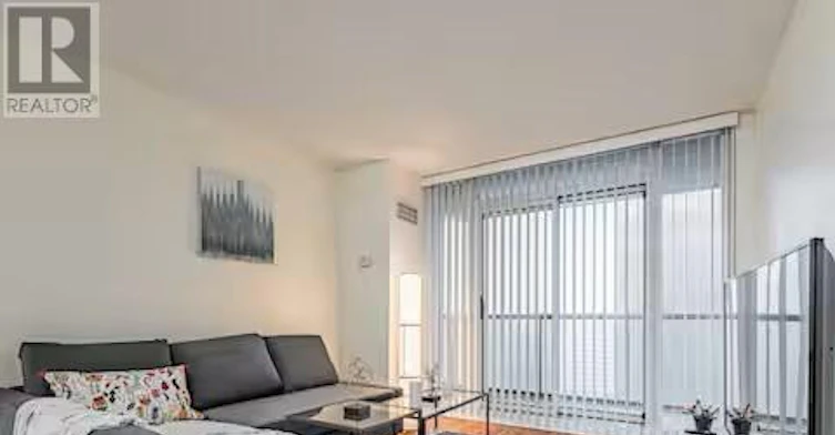 3703-30 Grand Trunk Crescent, Toronto, ON, M5J 3A4 - 2