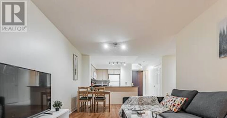 3703-30 Grand Trunk Crescent, Toronto, ON, M5J 3A4 - 4