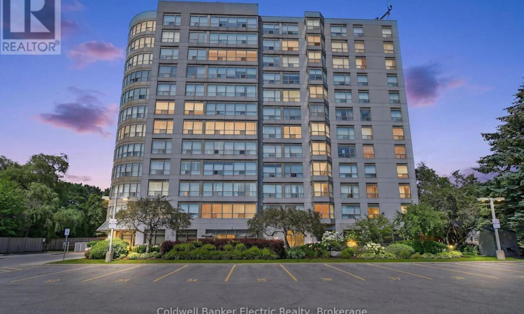 1011-712 Rossland Road E