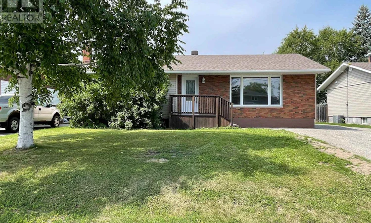 225 Hessle Avenue