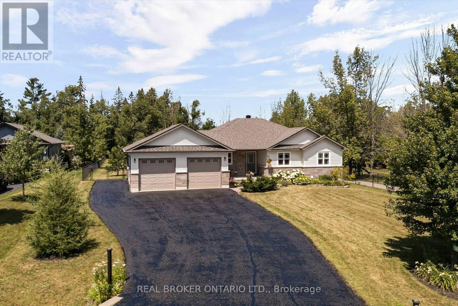 34 Merrington Avenue, Oro-Medonte, ON, L3V 0R5