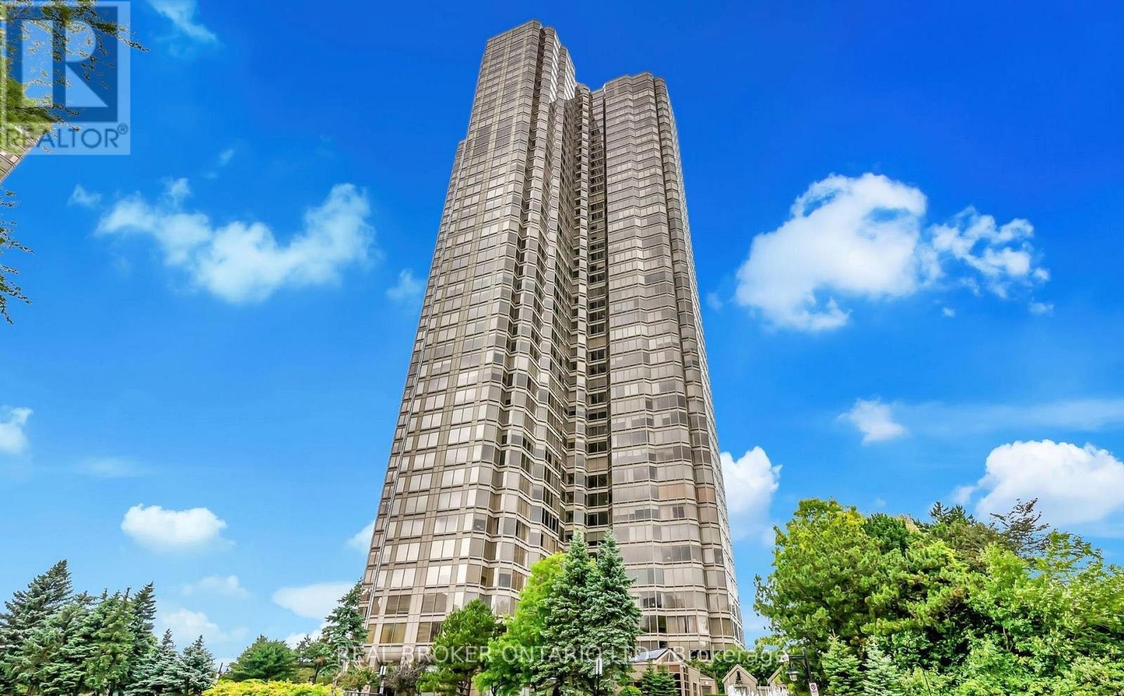 304-1 Palace Pier Court, Toronto, ON, M8V 3W9 - 2