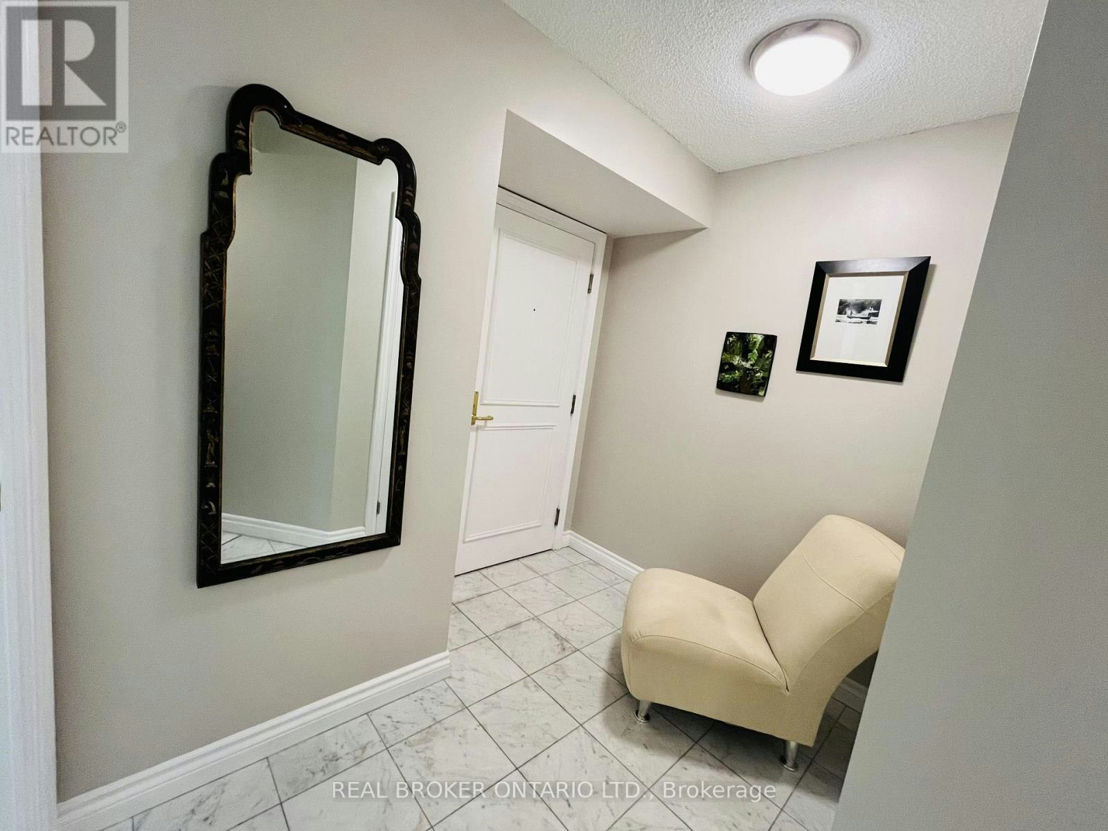 304-1 Palace Pier Court, Toronto, ON, M8V 3W9 - 3