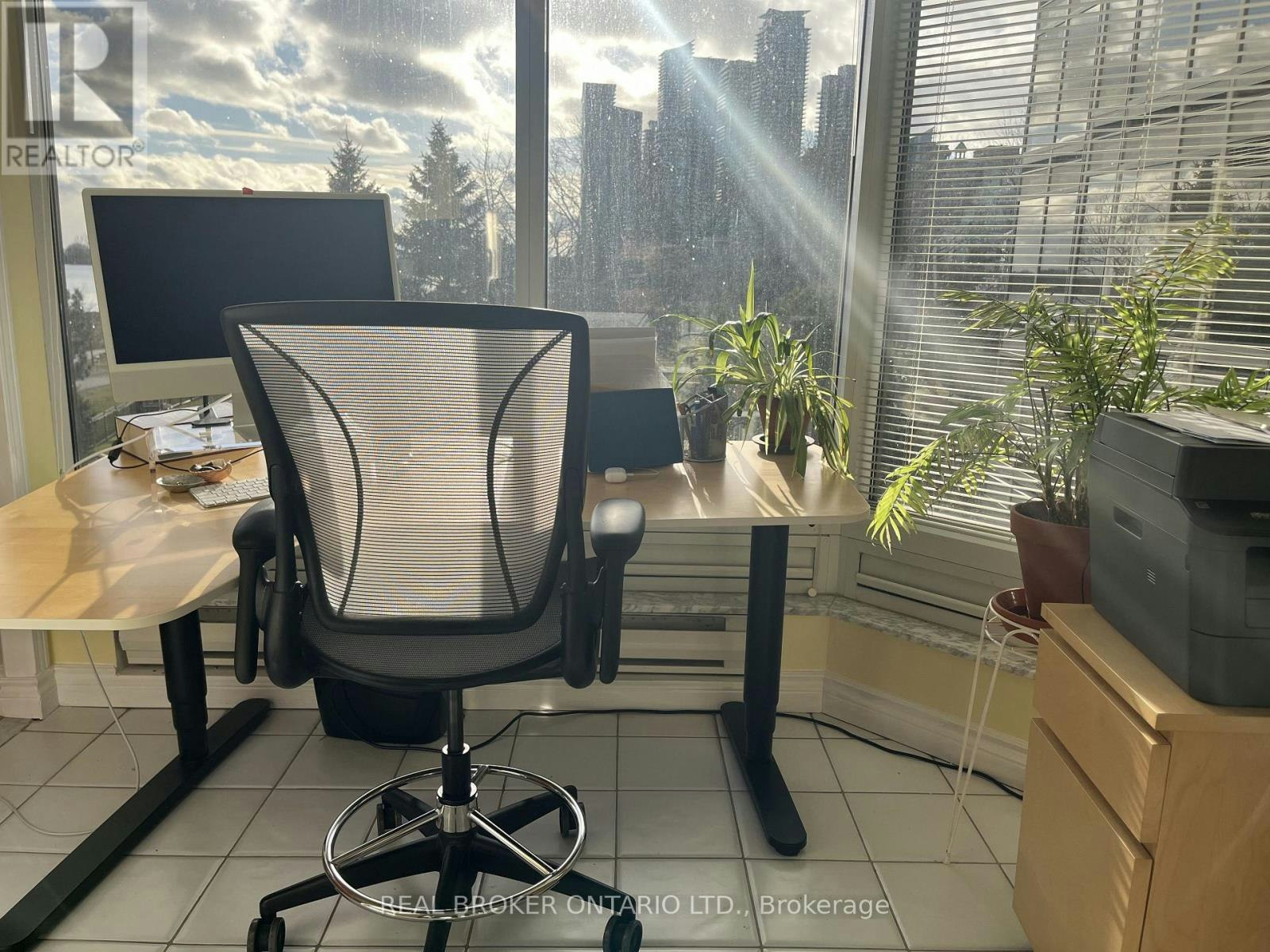 304-1 Palace Pier Court, Toronto, ON, M8V 3W9 - 9