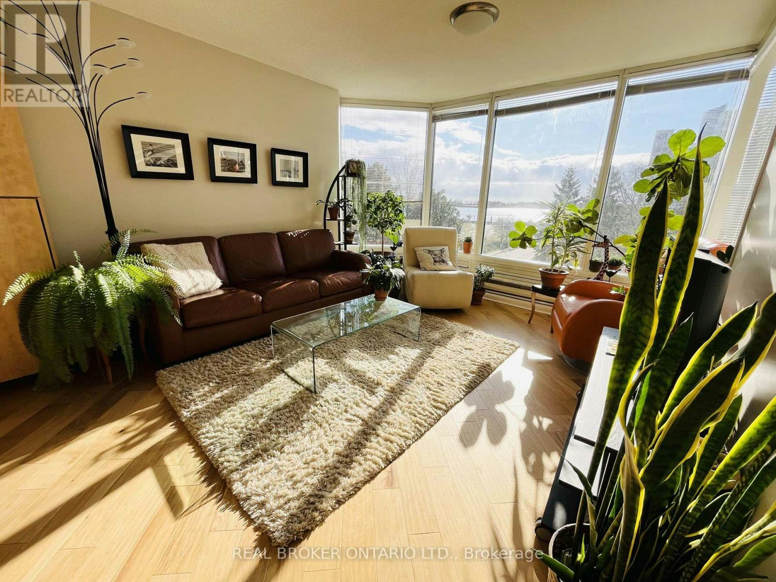 304-1 Palace Pier Court, Toronto, ON, M8V 3W9 - 5