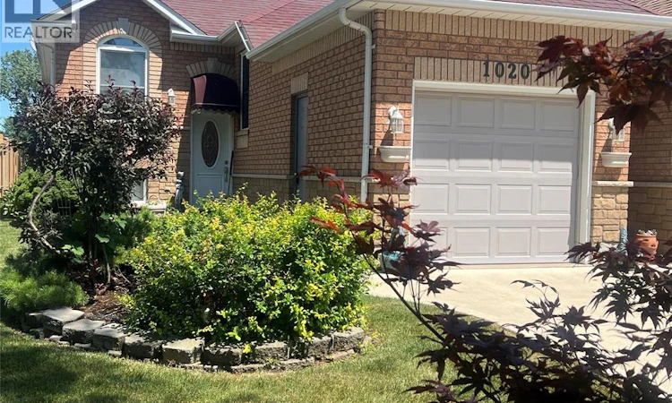 1020 Lemonwood Crescent