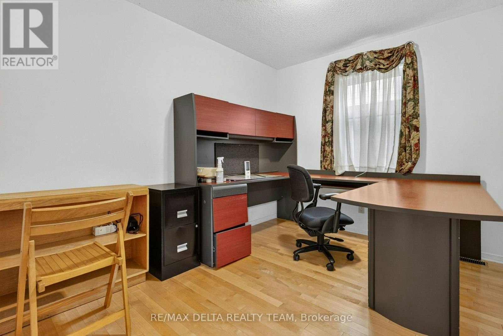 13 Sherk Crescent, Ottawa, ON, K2K 2L4 - 5