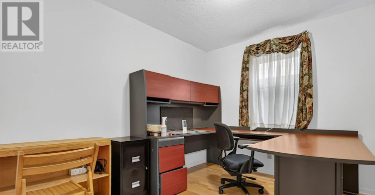 13 Sherk Crescent, Ottawa, ON, K2K 2L4 - 5