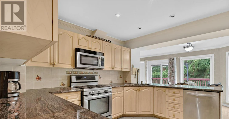 13 Sherk Crescent, Ottawa, ON, K2K 2L4 - 9
