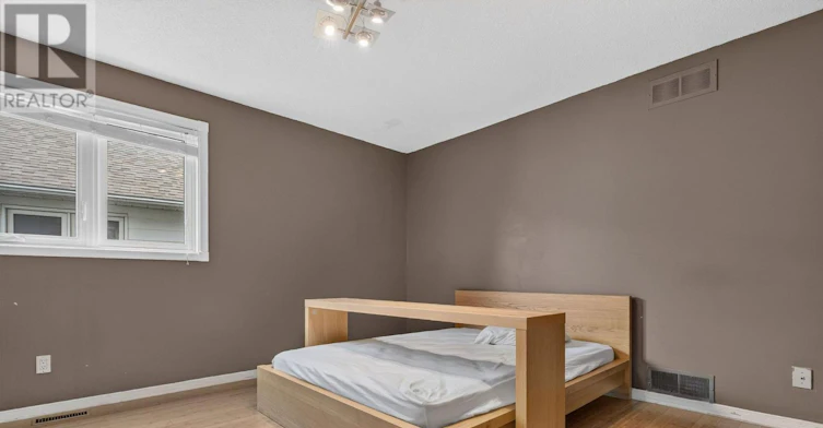 13 Sherk Crescent, Ottawa, ON, K2K 2L4 - 17