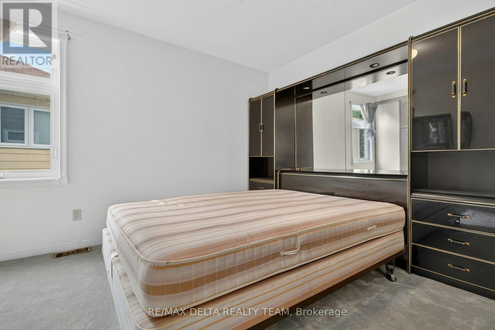 13 Sherk Crescent, Ottawa, ON, K2K 2L4 - 18