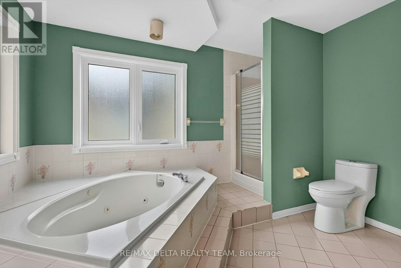 13 Sherk Crescent, Ottawa, ON, K2K 2L4 - 23