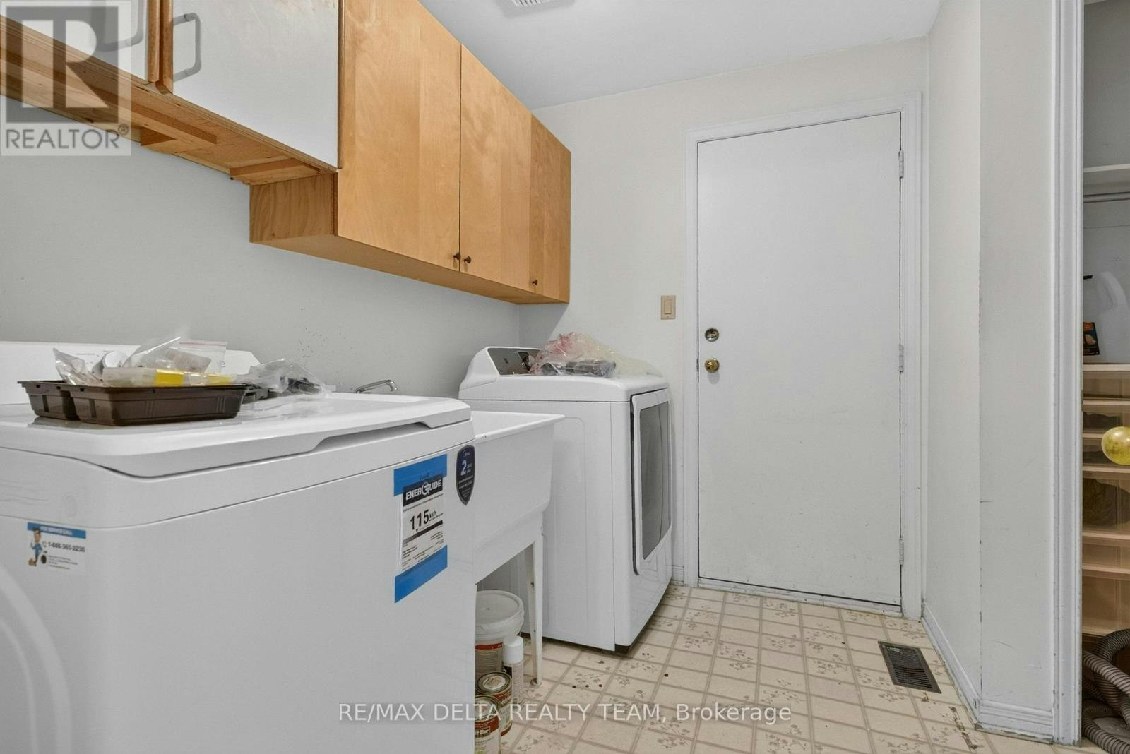 13 Sherk Crescent, Ottawa, ON, K2K 2L4 - 6