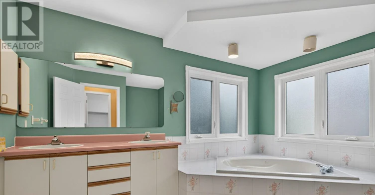 13 Sherk Crescent, Ottawa, ON, K2K 2L4 - 22