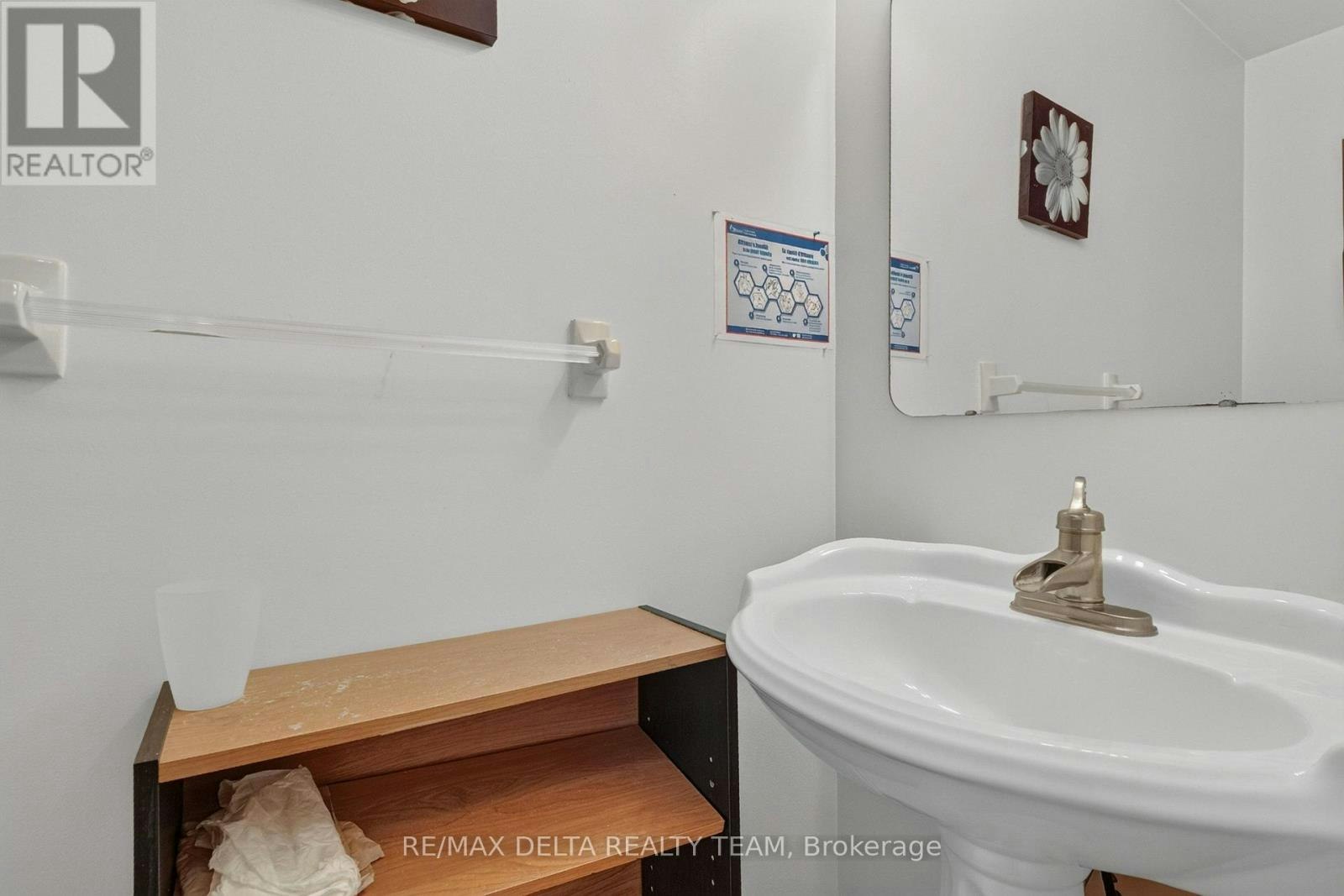 13 Sherk Crescent, Ottawa, ON, K2K 2L4 - 7