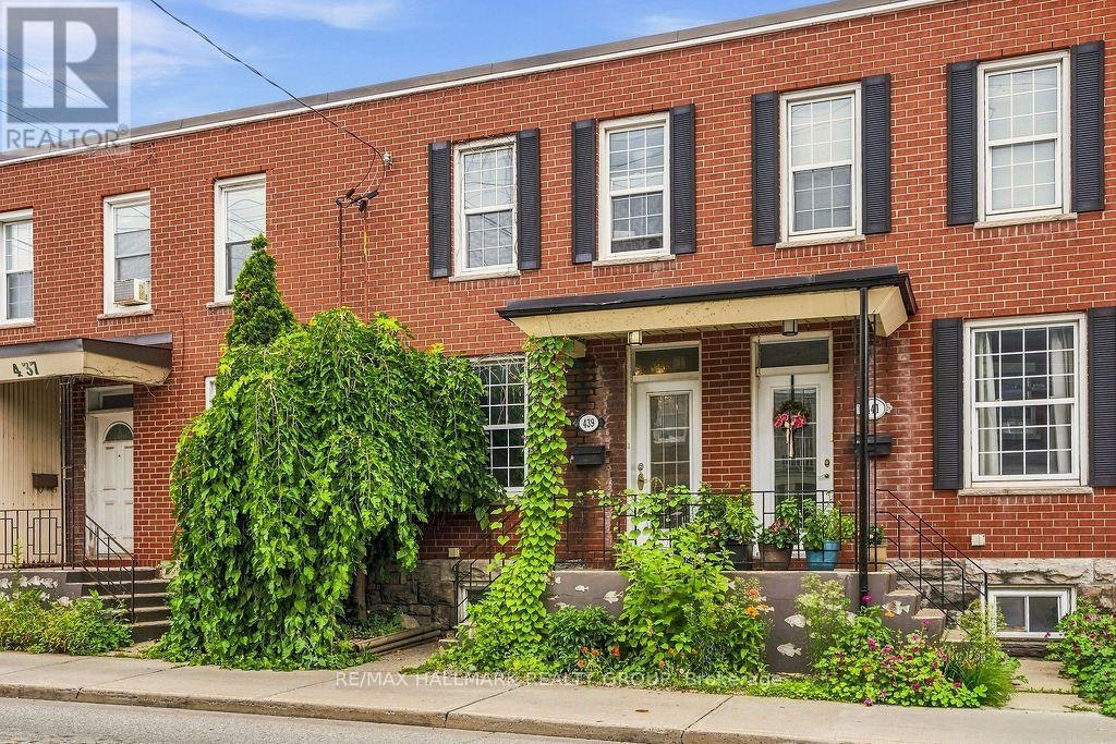 439 Kent Street, Ottawa, ON, K2P 2B4