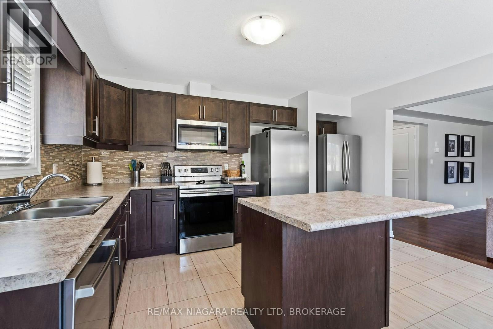 7 Riley Avenue, Pelham, ON, L0S 1E6 - 11