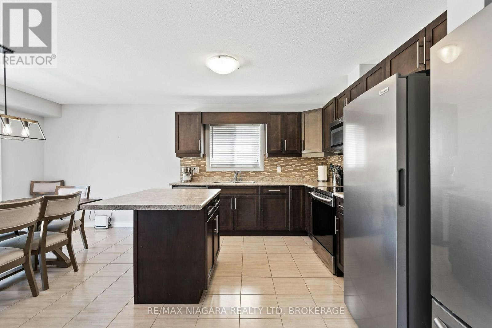 7 Riley Avenue, Pelham, ON, L0S 1E6 - 10