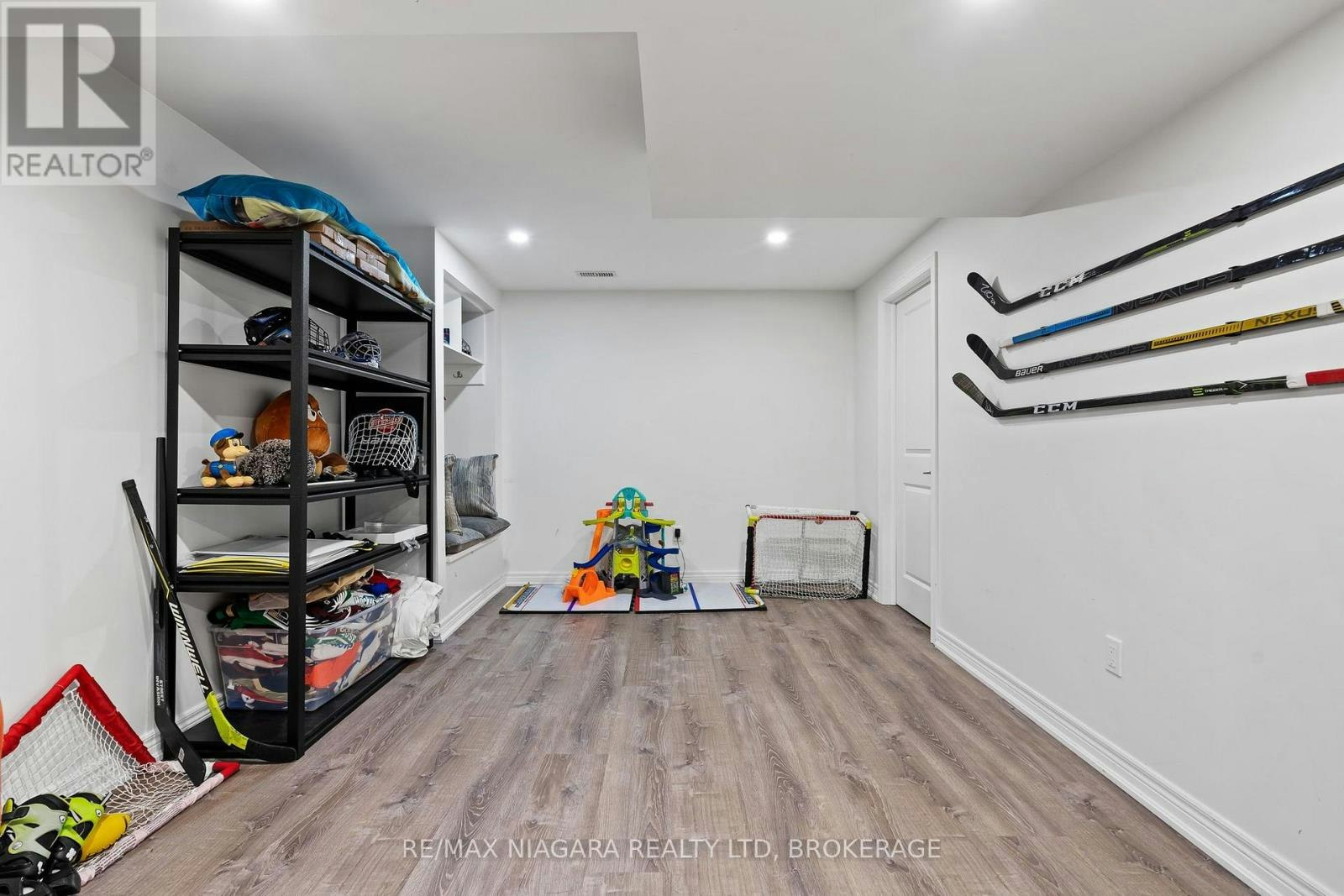 7 Riley Avenue, Pelham, ON, L0S 1E6 - 28