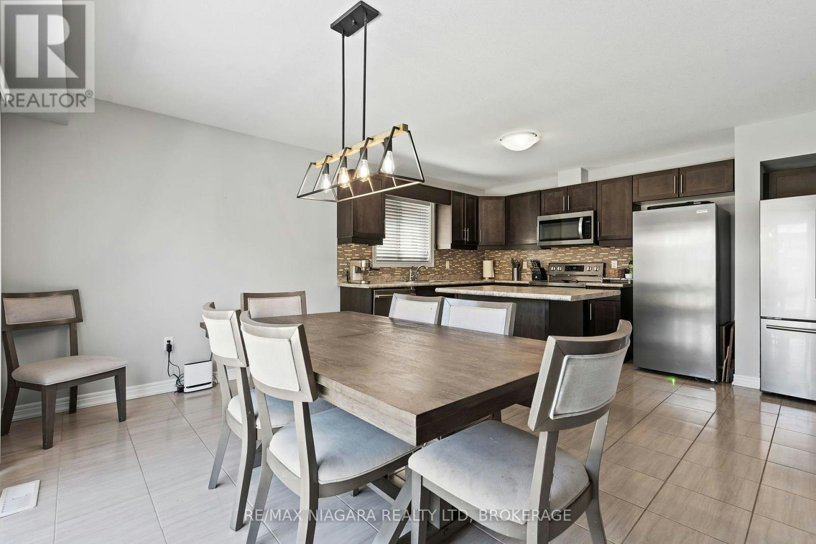 7 Riley Avenue, Pelham, ON, L0S 1E6 - 12