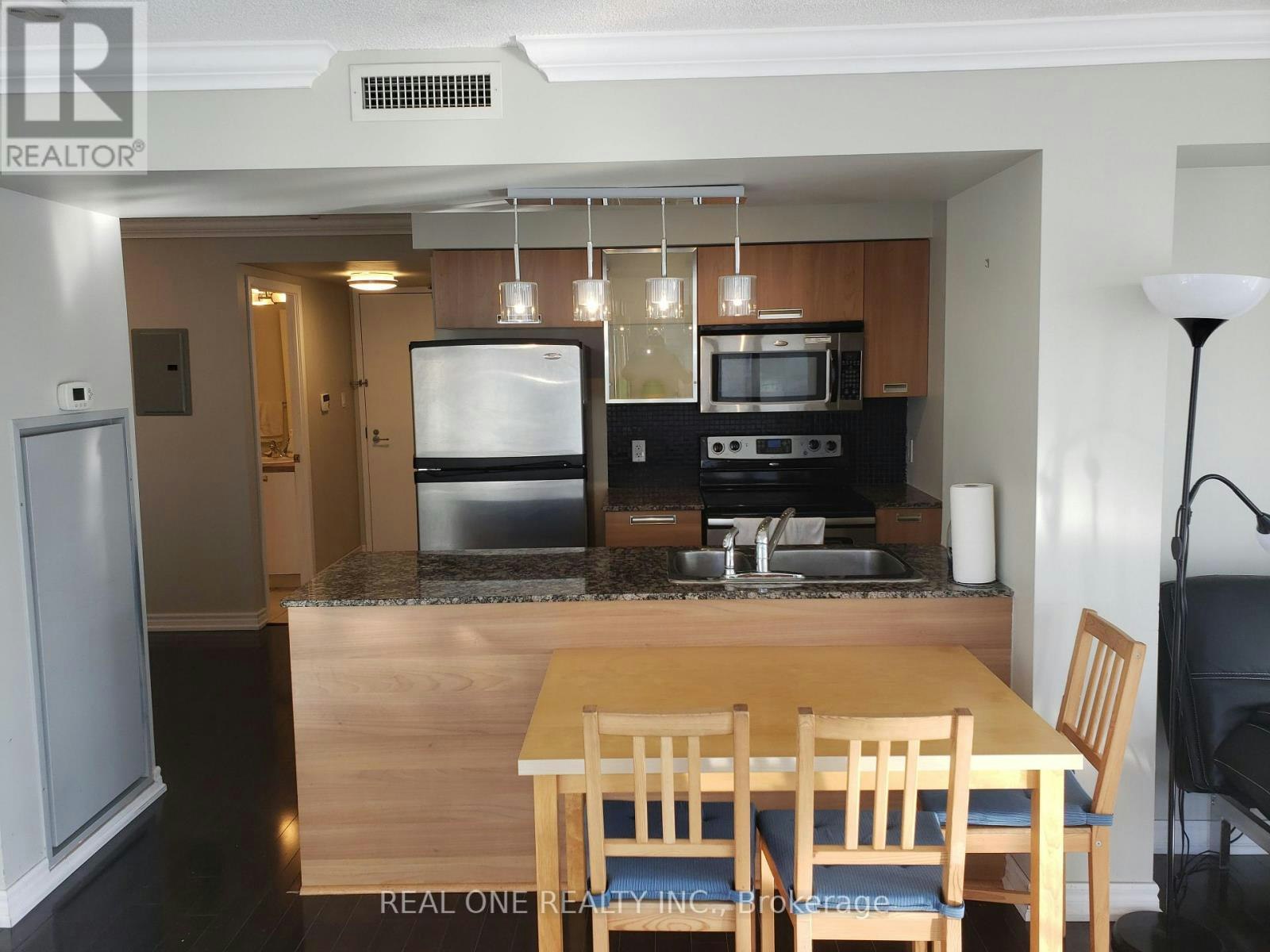 402-37 Grosvenor Street, Toronto, ON, M4Y 3G5 - 3