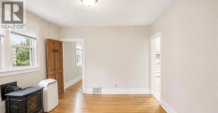 Upper-2177 Dougall, Windsor, ON, N8X 1S5 - 8