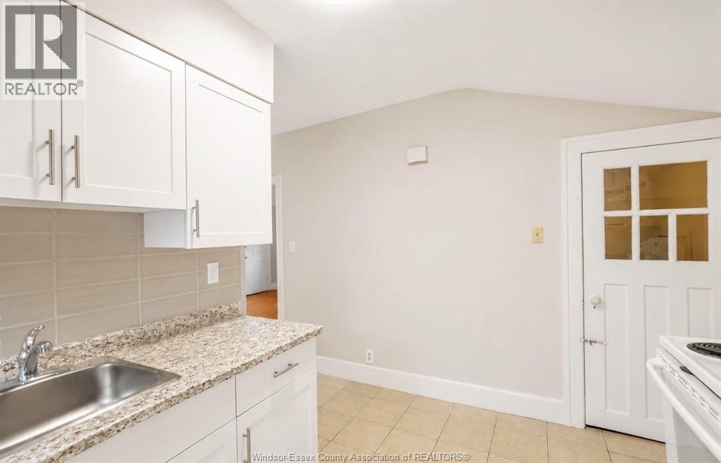 Upper-2177 Dougall, Windsor, ON, N8X 1S5 - 4