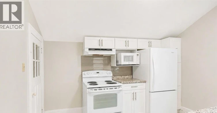 Upper-2177 Dougall, Windsor, ON, N8X 1S5 - 5
