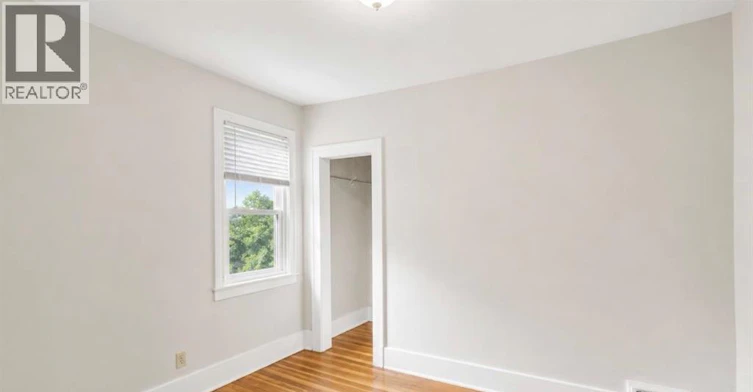 Upper-2177 Dougall, Windsor, ON, N8X 1S5 - 7